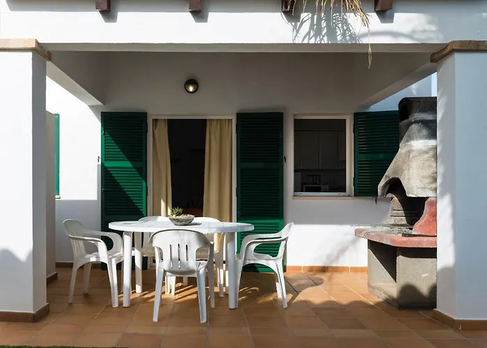 Apartchalet Elvira. A Дом отдыха Son Carrio (Menorca)