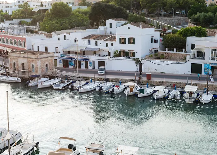 Apartchalet Elvira. A Дом отдыха Son Carrio (Menorca)