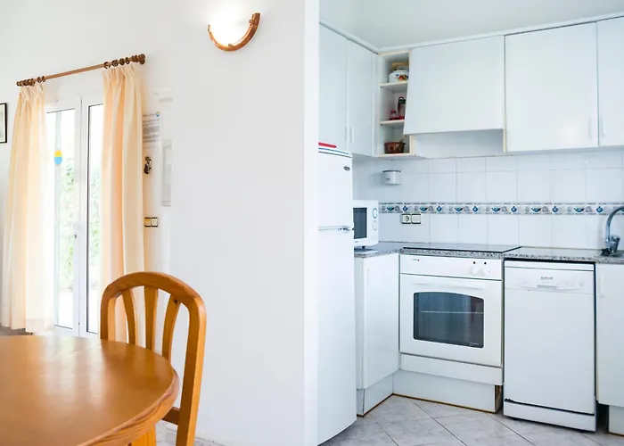 Apartchalet Elvira. A Дом отдыха Son Carrio (Menorca)